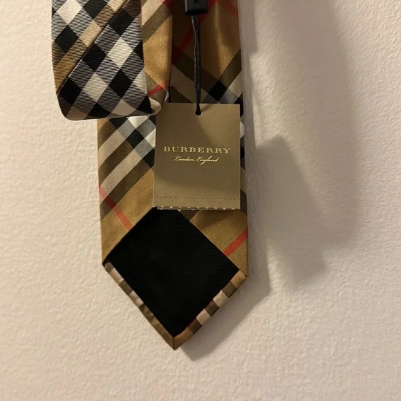 NWT Burberry classic check tie